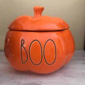 Rae Dunn BOO pumpkin with lid VHTF MUST HAVE
